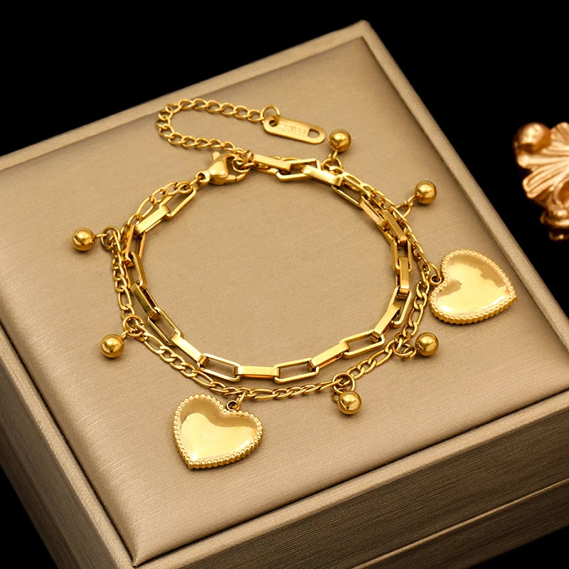 Zira Curb Bracelet – A bold curb chain bracelet for modern style.