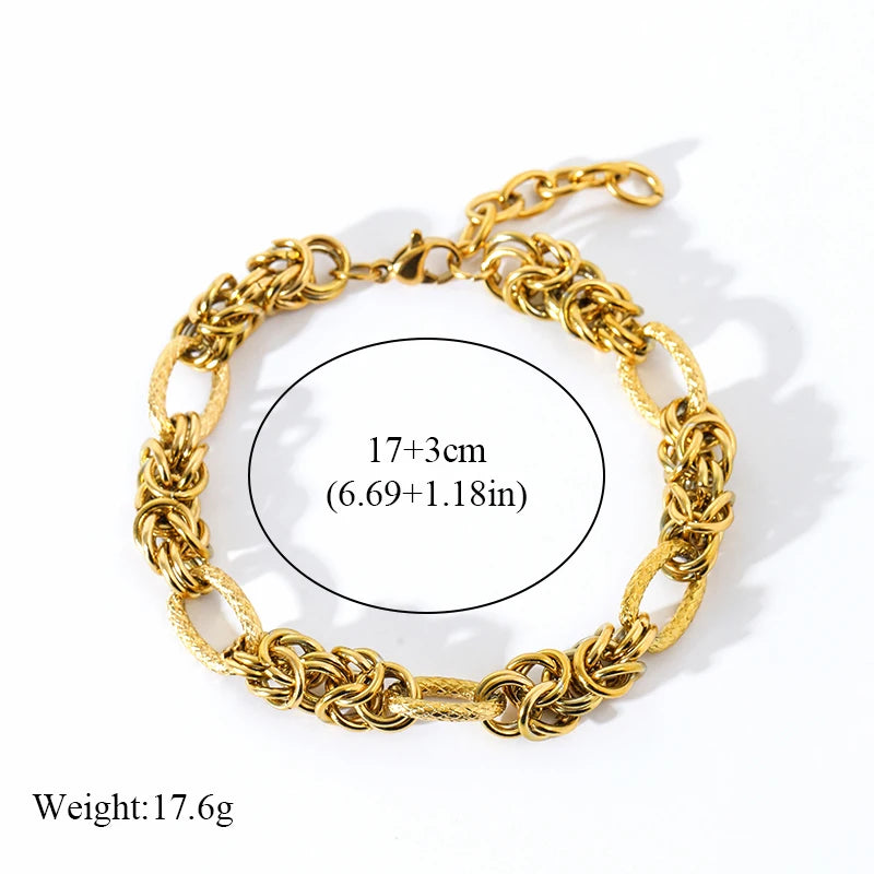 Zira Curb Bracelet – A bold curb chain bracelet for modern style.