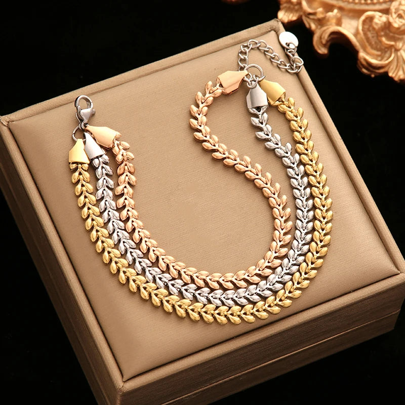 Zira Curb Bracelet – A bold curb chain bracelet for modern style.