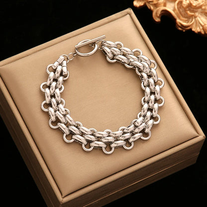 Ayla Layered Necklace – A layered necklace with mixed textures.