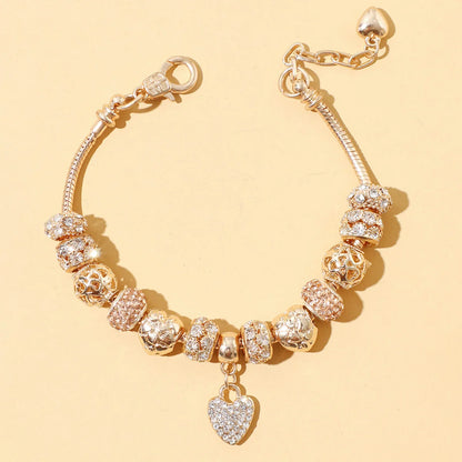 Solana Chain Bracelet – A delicate chain bracelet with a sun-kissed shine.