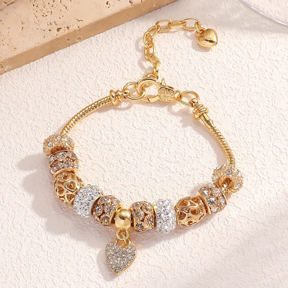 Solana Chain Bracelet – A delicate chain bracelet with a sun-kissed shine.